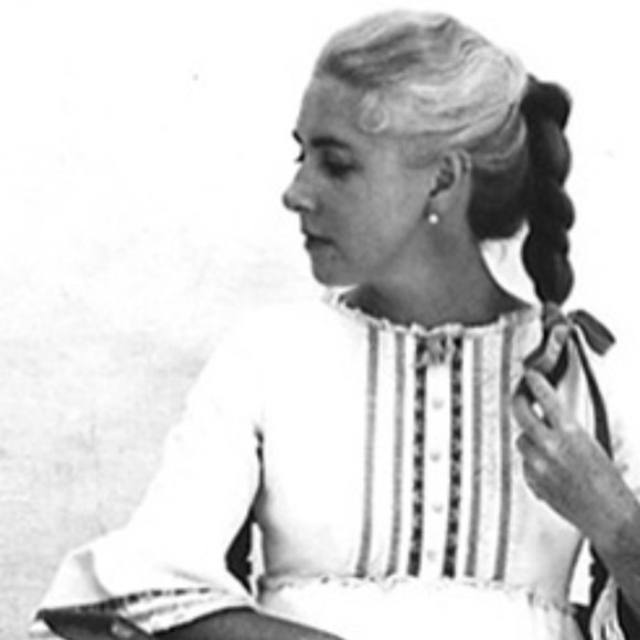 Meet your Posher, Olivia - Picture 1 of 1